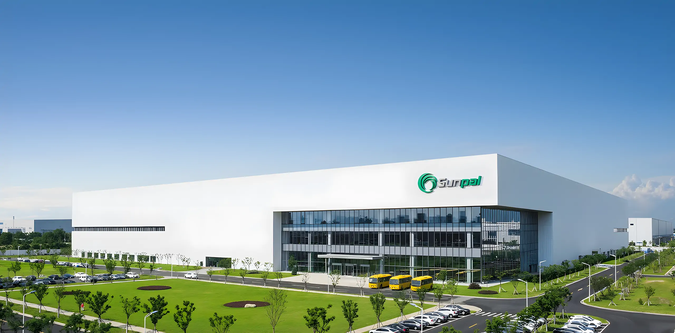Sunpal Group's modern photovoltaic module and energy storage battery intelligent manufacturing base is located in China, boasting over 500,000 square meters of production facilities and automated production lines.